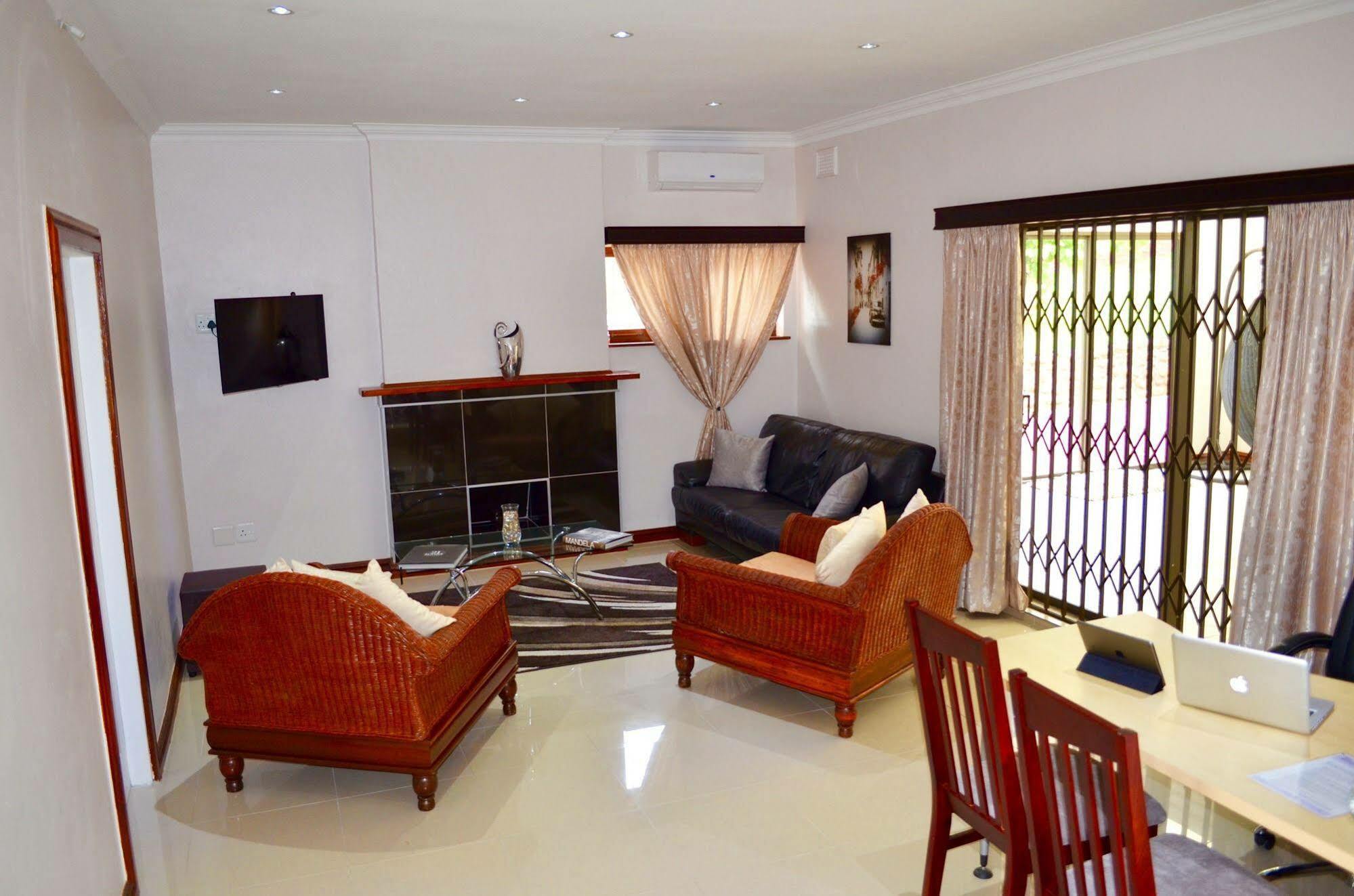 The Meritus Guest House Westville Ngoại thất bức ảnh